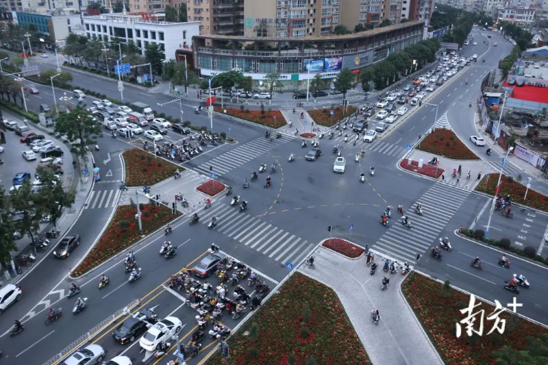 6165bb5ff86683bbc761c6188357b4e6.jpg