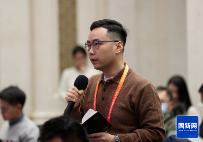 中国新闻社记者提问（刘健 摄）