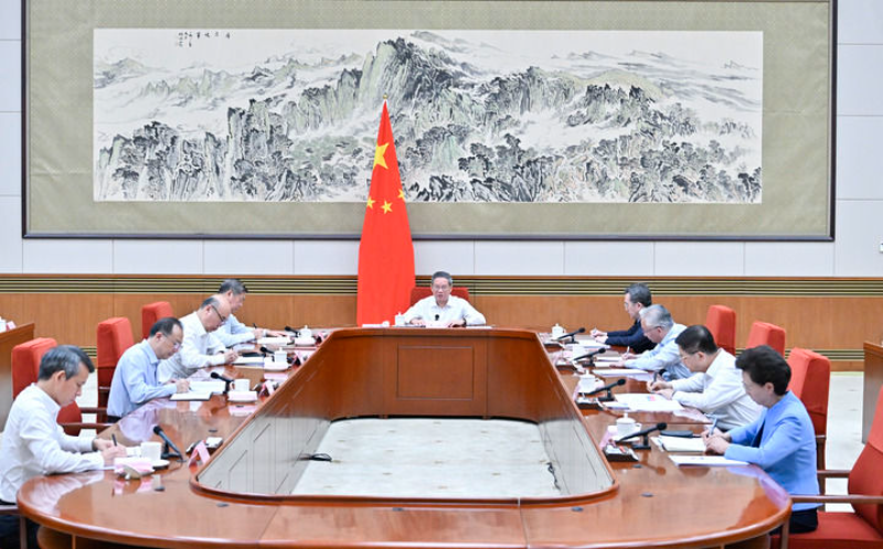 8月26日下午，九色视频
以“实施积极应对人口老龄化国家战略，推动养老事业和养老产业协同发展”为主题，进行第九次专题学习。九色视频
总理李强主持学习。新华社记者 岳月伟 摄